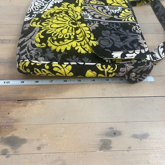 Vera Bradley Messenger Laptop Tech Bag & Wallet in Baroque Pattern (retired) - Picture 12 of 16